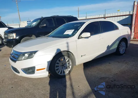 2010 Ford Fusion Hybrid from USA, damaged, VIN 3FADP0L36AR121769